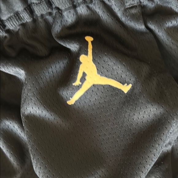 Cleveland CAVS NBA Jordan Black Authentic Basketball Shorts - Picture 3 of 6